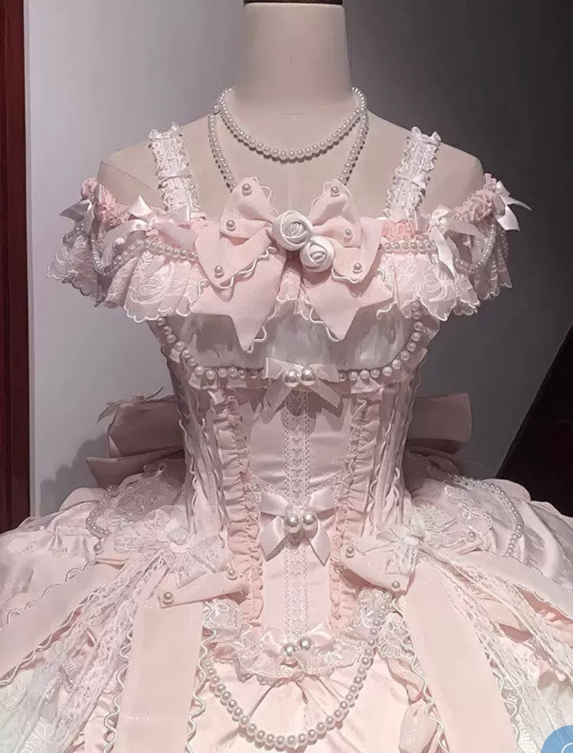Luxury Pink Lolita Dress 🎀 Lace Bow Princess Cosplay Outfit – Kawaii Corset Style