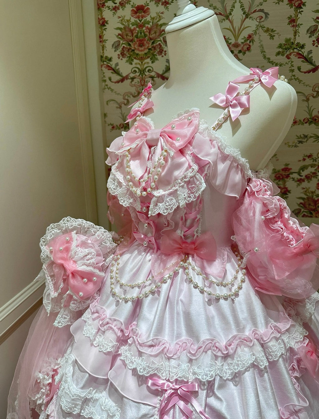 Pink and white lace and ribbon dress with a touch of fairy charm #fairykei #kawaii