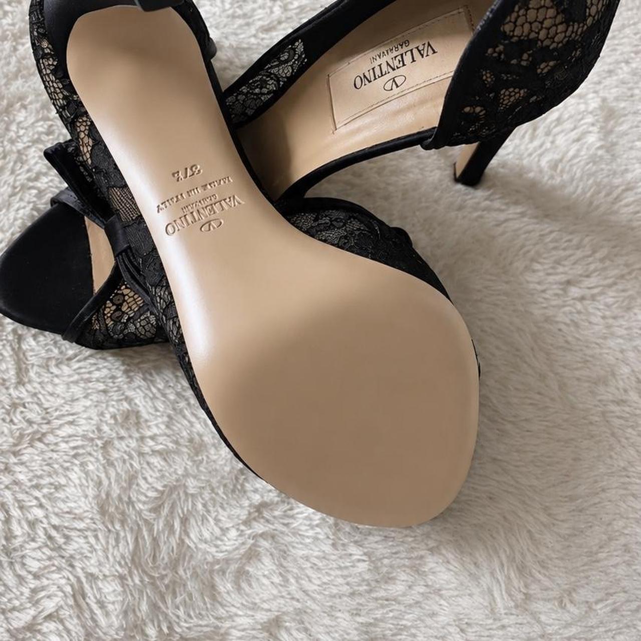 Valentino Lace Bow Peep Toe Heels 🖤